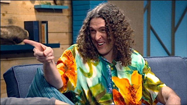 Weird Al' Yankovic Weras A Hawaiian Shi 