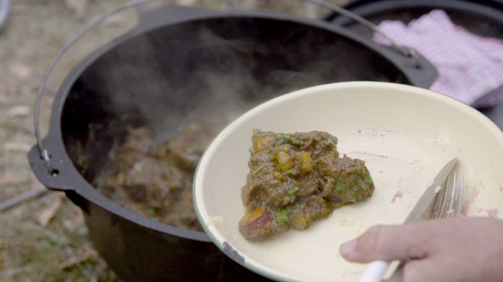 Hutspot- The Only Authentic traditional Dutch recipe Video You Need to  Watch 