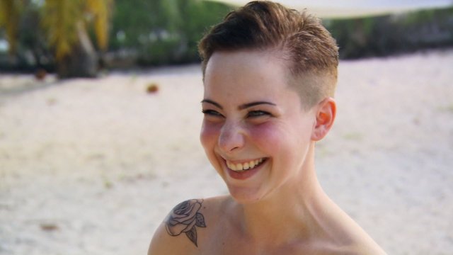 Vollbusige Teens aufeinander 