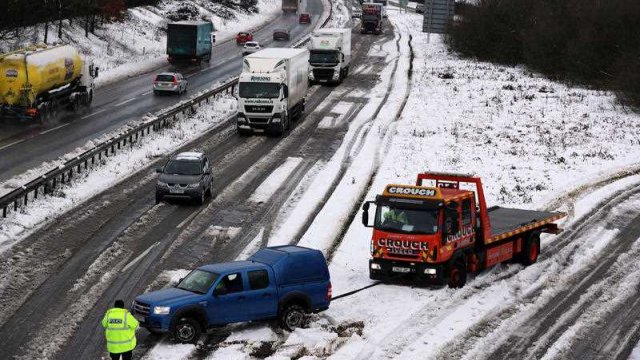 Harsh Winter weather wreaks havoc across US and UK | SBS On Demand