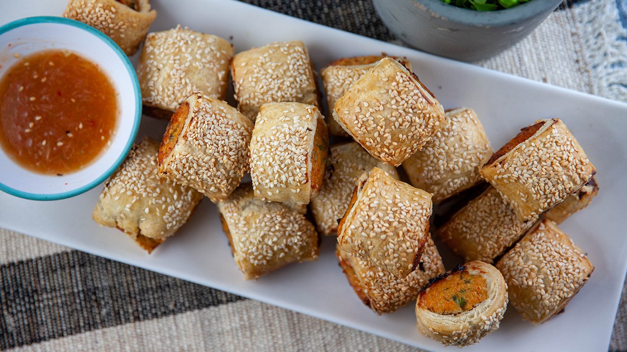 Glutenfree Thai chicken sausage rolls with sweet chilli dipping sauce