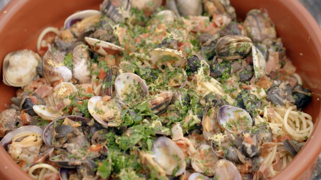 Pasta with snails (escargot Languedocienne) : SBS Food